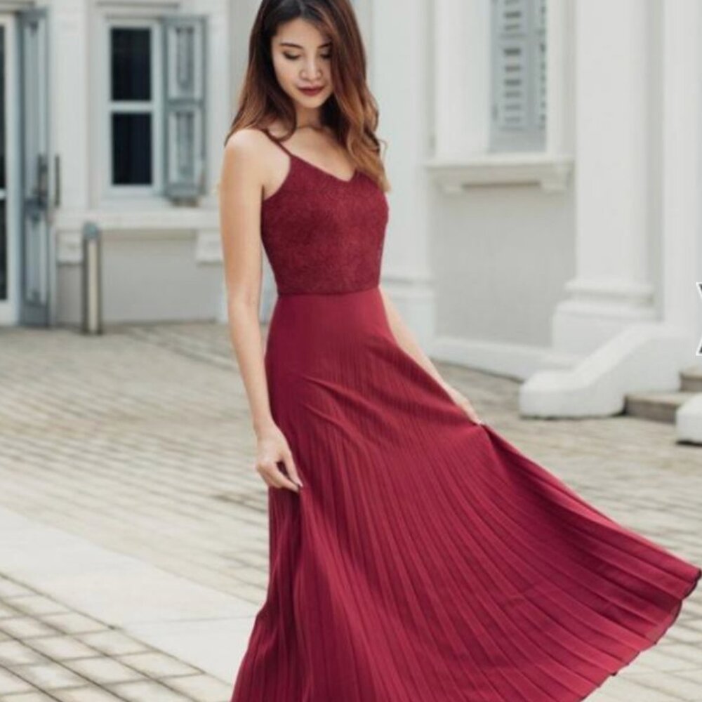 Prom Lace Pleated Maxi Dress Size XS Hollywood Glam NWOT